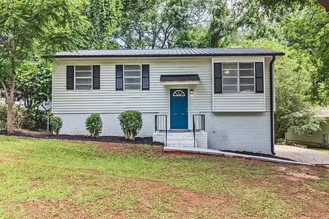 6 Westgate Park Ct, Newnan, GA 30263