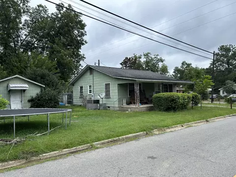 507 14th Ave, Eastman, GA 31023