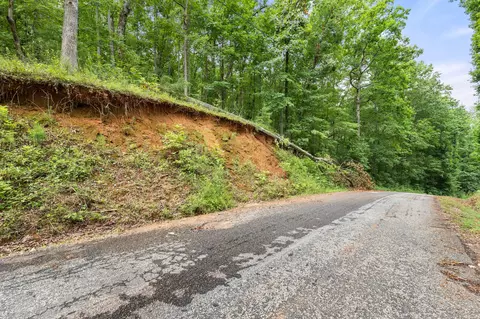 76 Cherokee Rd, Toccoa, GA 30577 photo 3