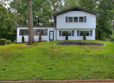 2266 Chevy Chase Ln, Decatur, GA 30032