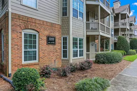 1043 Mcgill Park Ave NE, Atlanta, GA 30312