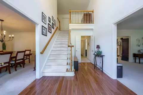 2070 Peachbluff Dr, Duluth, GA 30097 photo 2