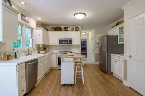 2070 Peachbluff Dr, Duluth, GA 30097 photo 12