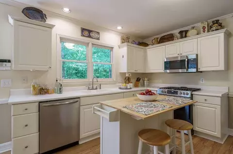 2070 Peachbluff Dr, Duluth, GA 30097 photo 13