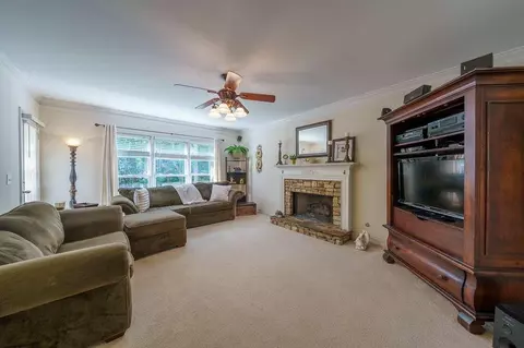 2070 Peachbluff Dr, Duluth, GA 30097 photo 6