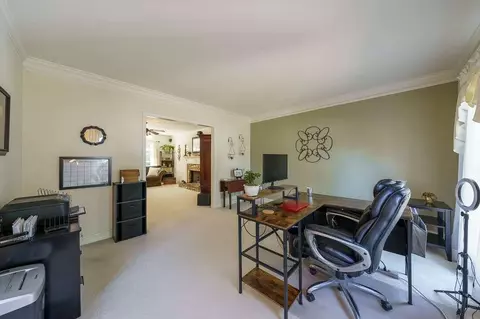 2070 Peachbluff Dr, Duluth, GA 30097 photo 4