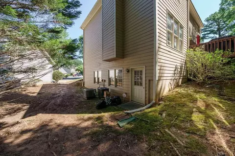 2070 Peachbluff Dr, Duluth, GA 30097 photo 33