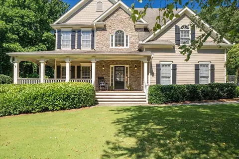 8725 Stone River Dr, Gainesville, GA 30506