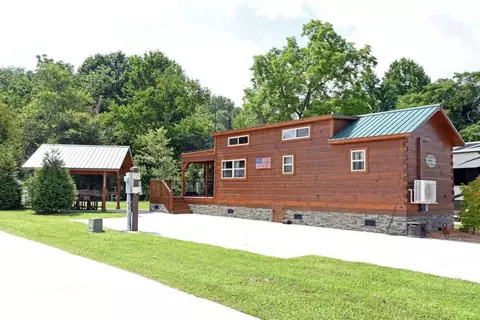 453 Golden Nugget Rd, Blairsville, GA 30512