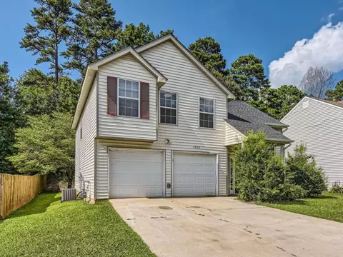 7902 Woodlake Dr, Riverdale, GA 30274