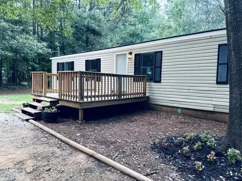 1846 Highway 82, Statham, GA 30666