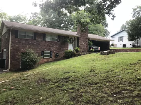 198 Viking Dr, Calhoun, GA 30701