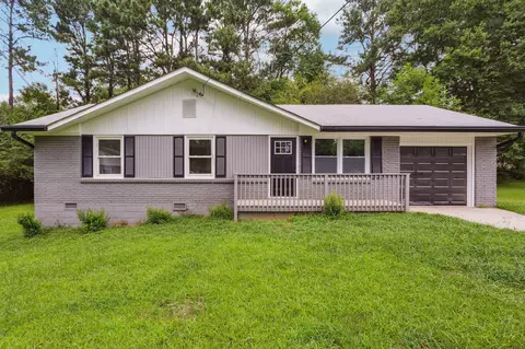 282 Queen Helen Ln, Jonesboro, GA 30236