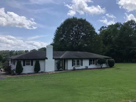 5203 Veterans Memorial Pkwy, Lanett, AL 36863