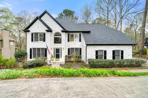 3014 Summer Point Dr, Woodstock, GA 30189