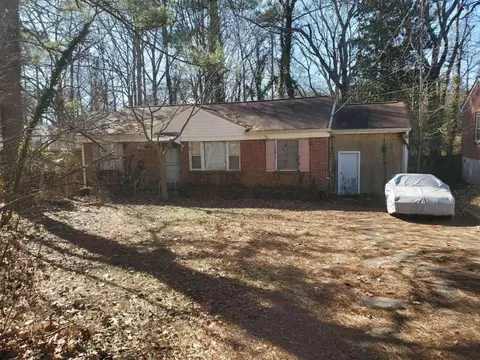 2545 Plantation Dr, East Point, GA 30344