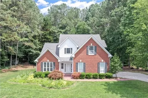 221 Meadows Ct, Dawsonville, GA 30534