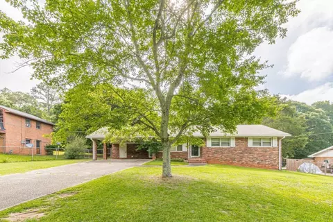 6084 Evans Dr, Rex, GA 30273 photo 2
