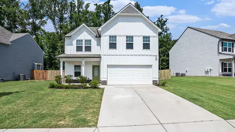 28 Woodland Ct, Dallas, GA 30132