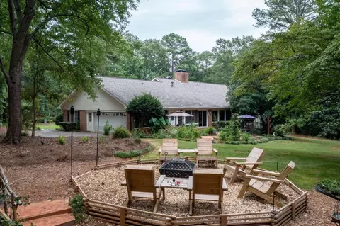 205 Lakewood Dr, Carrollton, GA 30117