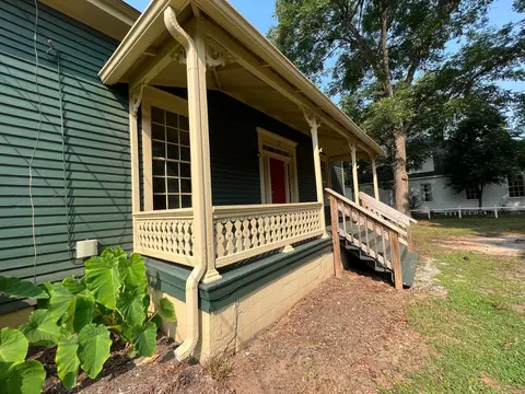 151 E Main St, Rutledge, GA 30663 photo 4