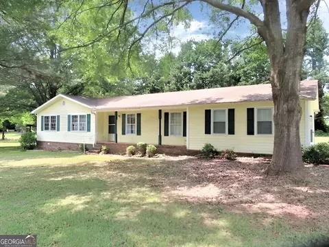 601 Bedford Dr, Hull, GA 30646