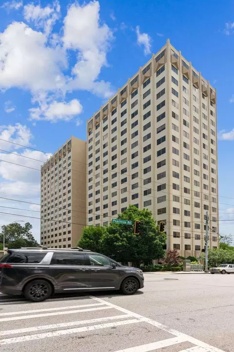 2479 Peachtree Rd NE #1305, Atlanta, GA 30305
