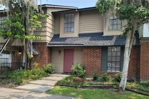459 Mall Blvd #4, Savannah, GA 31406