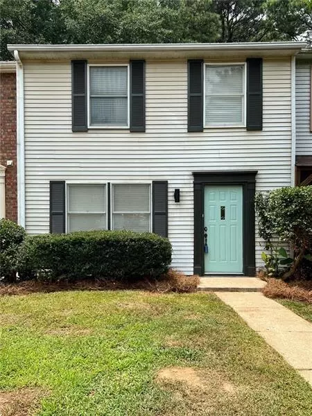 263 Roswell Commons Cir, Roswell, GA 30076