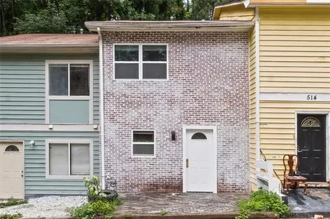 512 Northridge Crossing Dr, Atlanta, GA 30350
