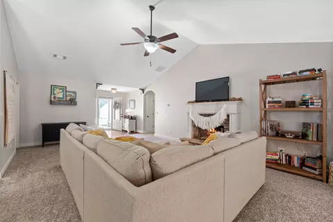 372 Thoroughbred Trl, Monroe, GA 30655 photo 6