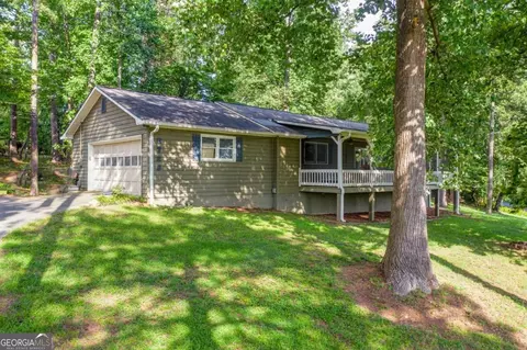 6725 Lawson Cir, Gainesville, GA 30506