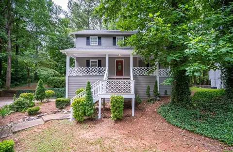 611 Copperfield Ln NW, Acworth, GA 30102