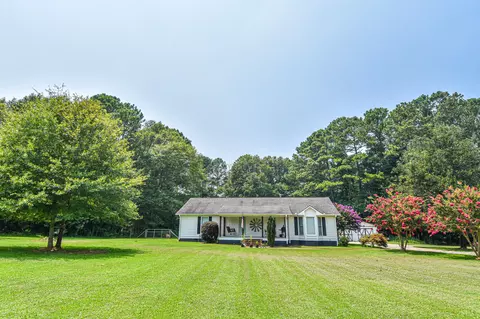 50 Mccard Lake Rd, Meansville, GA 30256