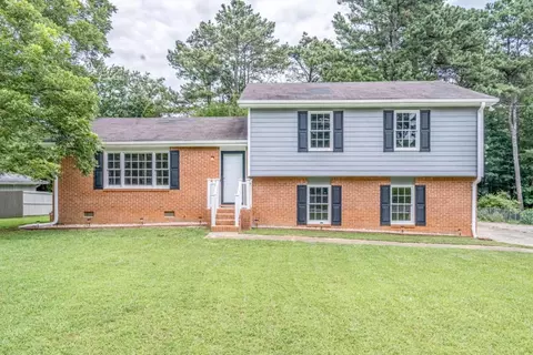 2416 Three Bars Dr, Snellville, GA 30078