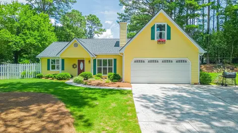 1276 Oak Rd SW, Lilburn, GA 30047