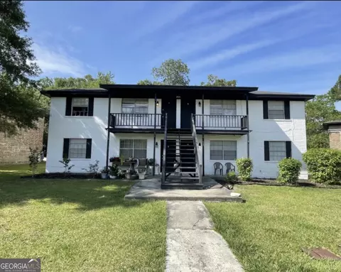 2509 Oak Forest Dr, Savannah, GA 31404