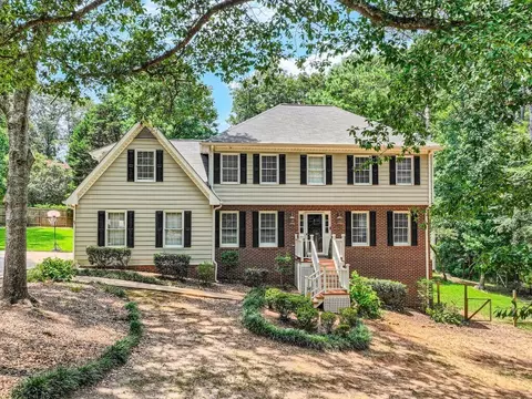2377 Stone Dr, Lilburn, GA 30047