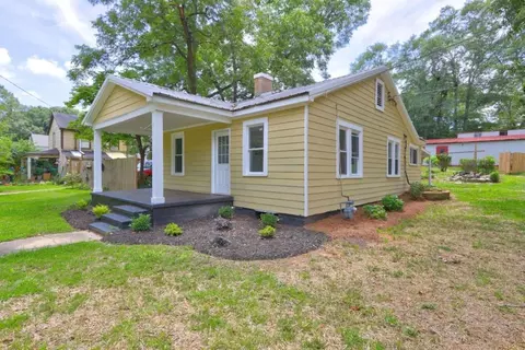 130 W Wright St, Winder, GA 30680
