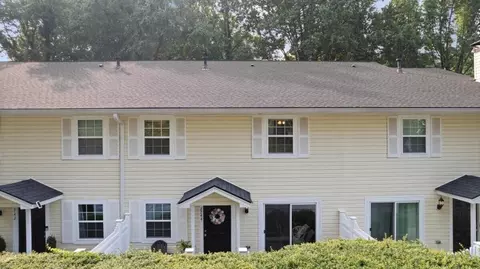 2744 Saint Augustine Trail Se Apt 8 Door 2744 Trl SE #8, DOOR 2744, Marietta, GA 30067