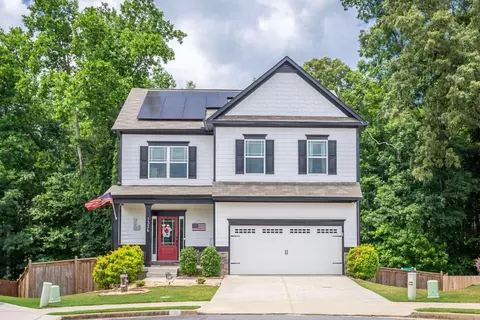 1326 Bulldog Ct, Hoschton, GA 30548