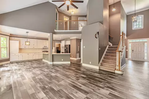 730 Riverside Dr, Suwanee, GA 30024 photo 12