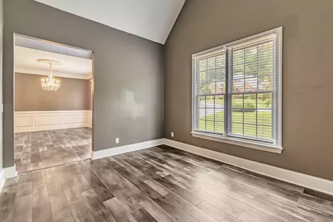 730 Riverside Dr, Suwanee, GA 30024 photo 4