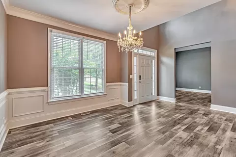 730 Riverside Dr, Suwanee, GA 30024 photo 3