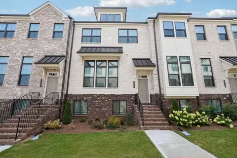 235 Fair View Cir, Roswell, GA 30076