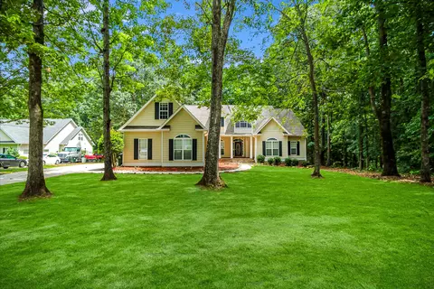 12592 Simmons Rd, Hampton, GA 30228