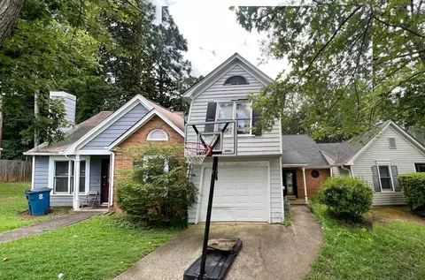 8106 Woodlake Dr, Riverdale, GA 30274