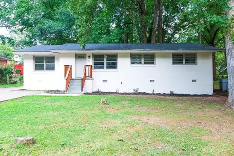 735 Brookwood Dr, Forest Park, GA 30297