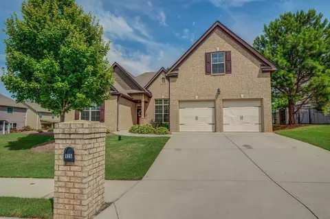 926 Southfork Dr, Loganville, GA 30052