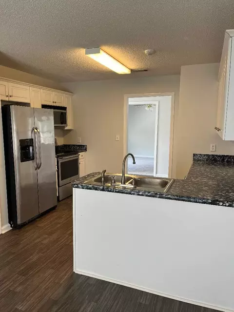 305 Foxcroft Ln, Macon, GA 31220
